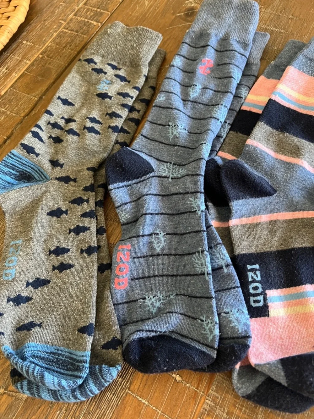 Izod Men’s Assorted Crew Socks in Navy, Gray & Pink pack of 5